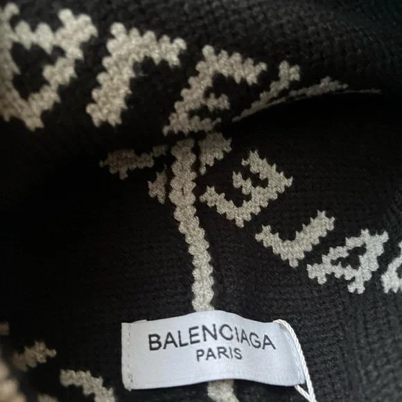 Balenciaga Grey Beanie - Picture 3 of 3